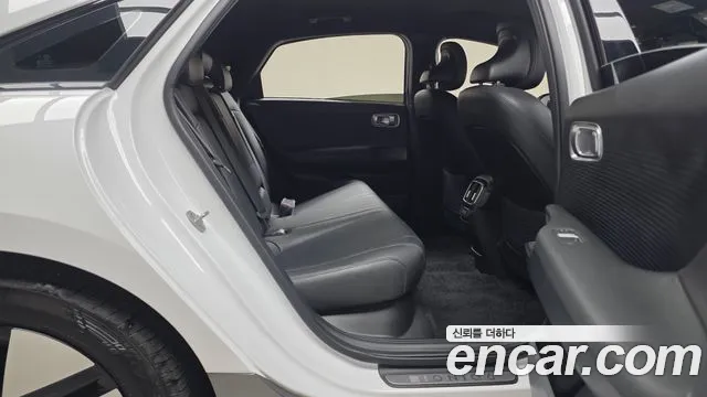 Hyundai IONIQ 6 2024 thumb 10