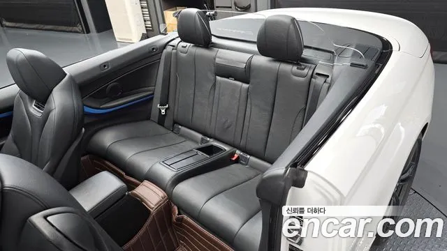 BMW 4-Series 2016 thumb 11