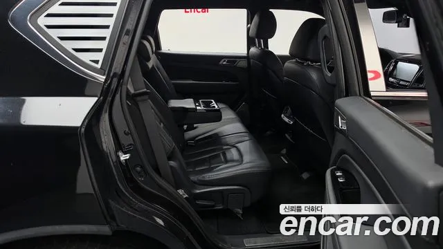 KG_Mobility_Ssangyong Rexton 2018 thumb 11