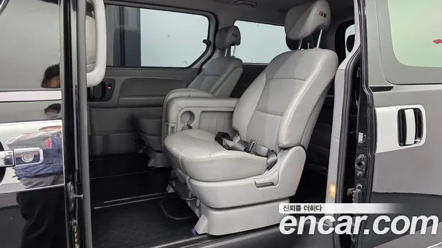 Hyundai Starex 2019 thumb 12