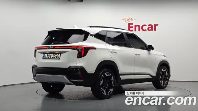Kia Seltos 2023 thumb 2