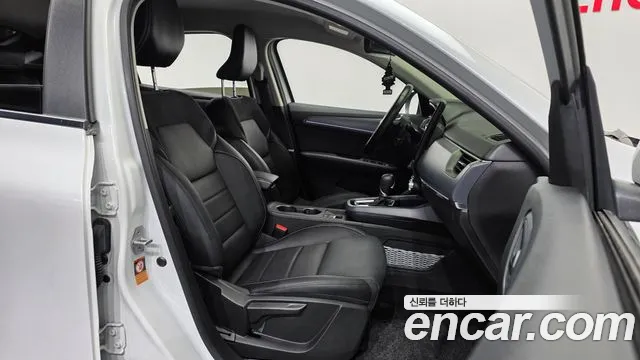 Renault-KoreaSamsung Arkana 2020 thumb 11