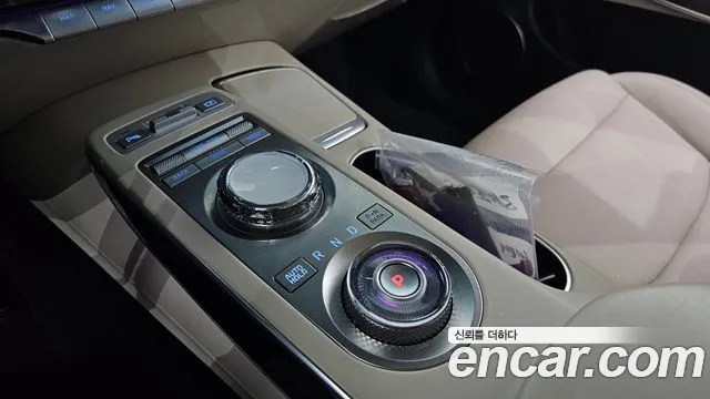 Genesis GV70 2021 thumb 9