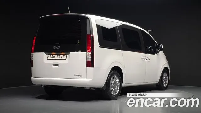 Hyundai Staria 2021 thumb 2