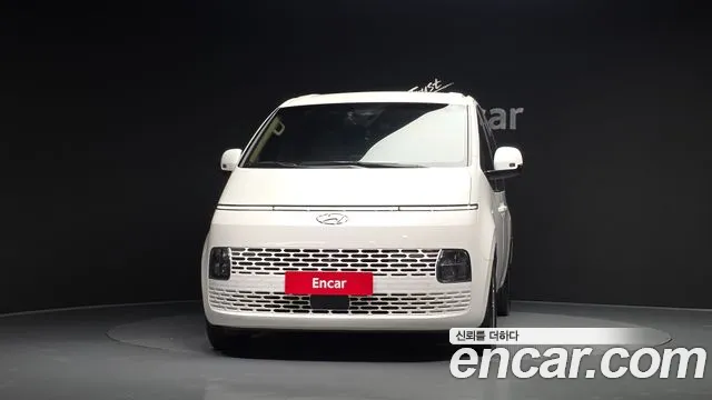 Hyundai Staria 2021 thumb 3