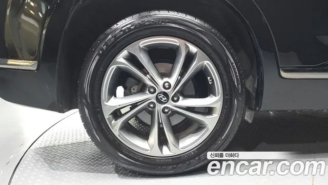 Hyundai Santa Fe 2018 thumb 4
