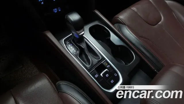 Hyundai Santa Fe 2018 thumb 8