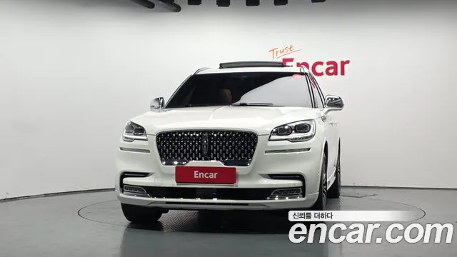 Lincoln Aviator 2022 thumb 3