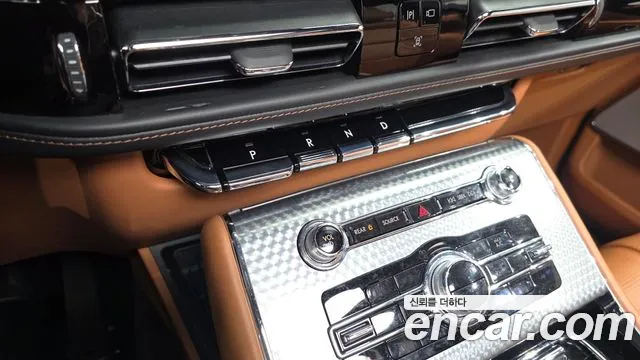 Lincoln Aviator 2022 thumb 9
