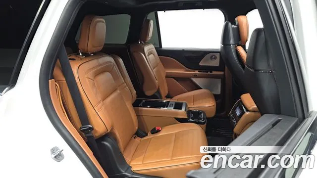 Lincoln Aviator 2022 thumb 11