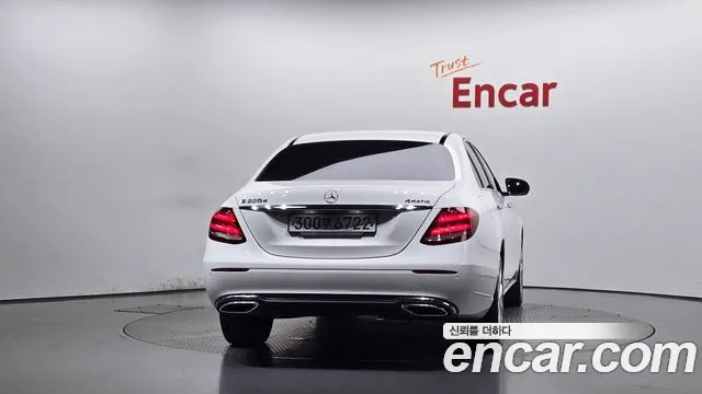 Mercedes-Benz E-Класс 2019 thumb 4