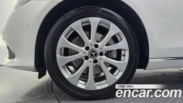 Mercedes-Benz E-Класс 2019 thumb 5