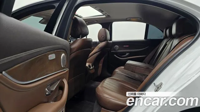 Mercedes-Benz E-Класс 2019 thumb 12