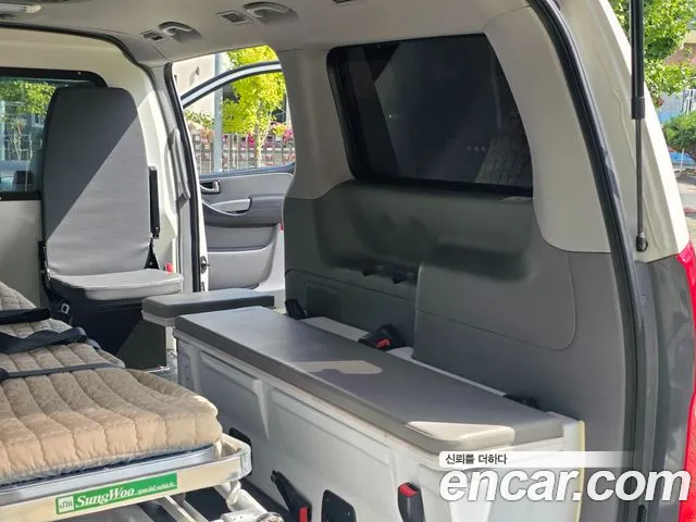 Hyundai Starex 2017 thumb 10