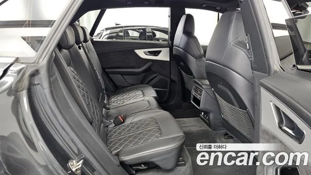 Audi Q8 2020 thumb 12