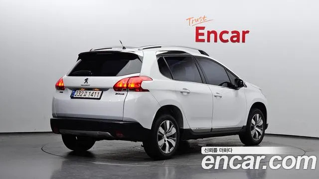 Peugeot 2008 2017 thumb 2