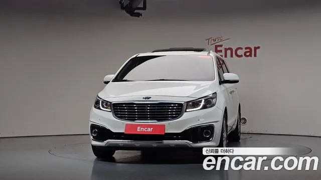 Kia Carnival 2015 thumb 2