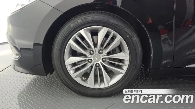 Hyundai Grandeur 2016 thumb 4