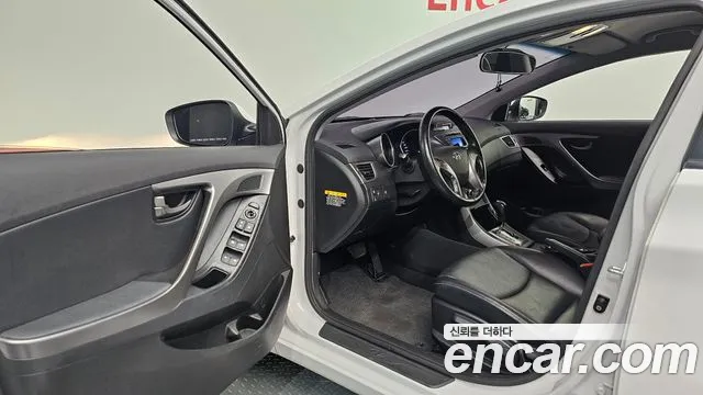 Hyundai Avante 2013 thumb 9