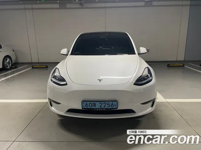 Tesla Model Y 2021 thumb 3