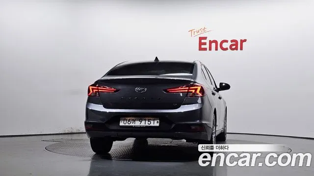 Hyundai Avante 2018 thumb 3