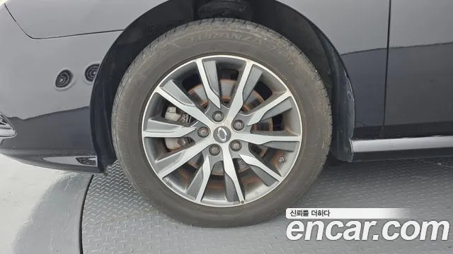 Renault-KoreaSamsung SM5 2013 thumb 5