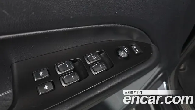 KG_Mobility_Ssangyong Rexton 2020 thumb 11