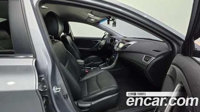 Hyundai Avante 2014 thumb 10