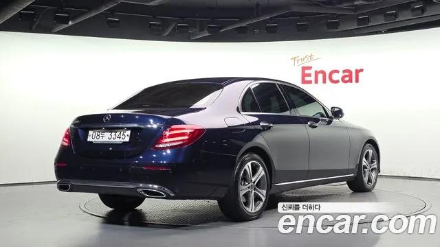 Mercedes-Benz E-Класс 2019 thumb 2