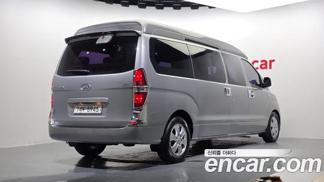 Hyundai Starex 2018 thumb 2