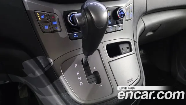 Hyundai Starex 2018 thumb 9