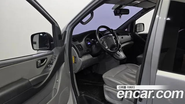 Hyundai Starex 2018 thumb 10