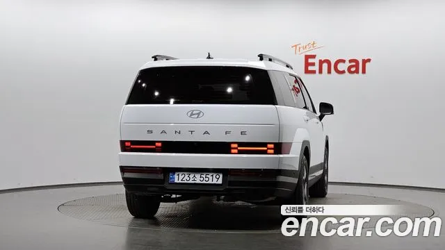 Hyundai Santa Fe 2024 thumb 3