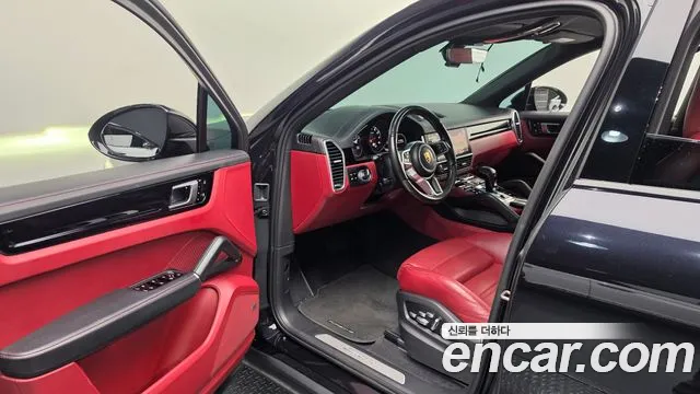 Porsche Cayenne 2020 thumb 10
