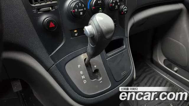 Hyundai Starex 2011 thumb 9