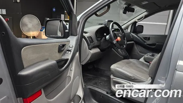 Hyundai Starex 2011 thumb 10