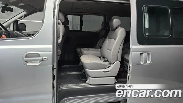 Hyundai Starex 2011 thumb 12
