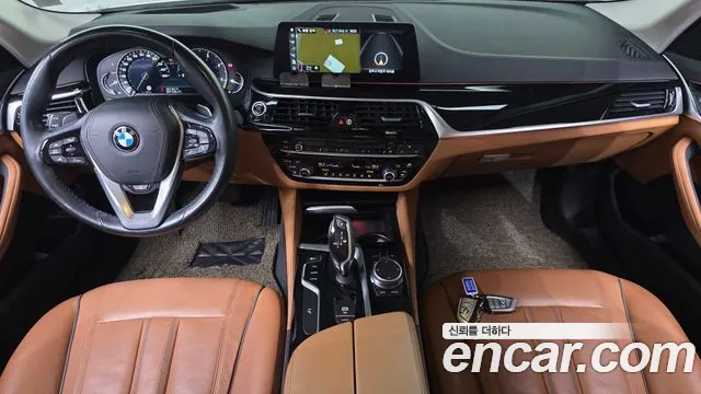 BMW 5-Series 2018 thumb 7