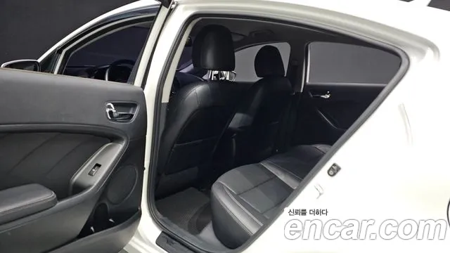 Kia K3 2013 thumb 11