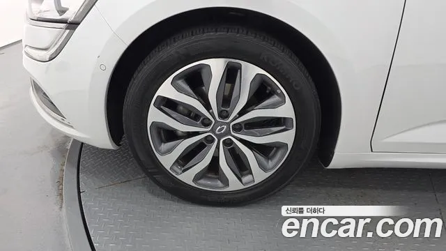 Renault-KoreaSamsung Megane 2017 thumb 4