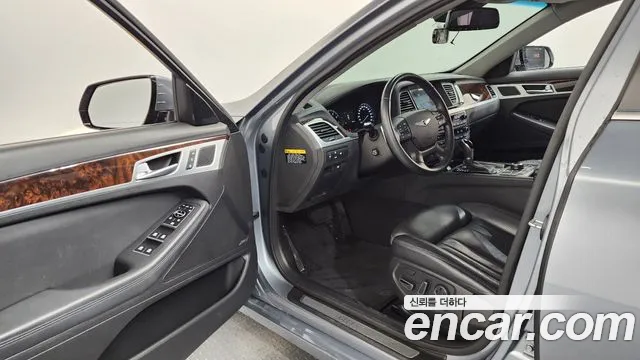 Hyundai Genesis 2014 thumb 10