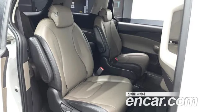 Kia Carnival 2024 thumb 12