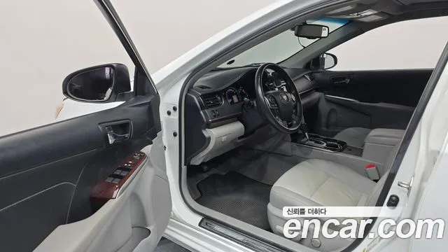 Toyota Camry 2013 thumb 9