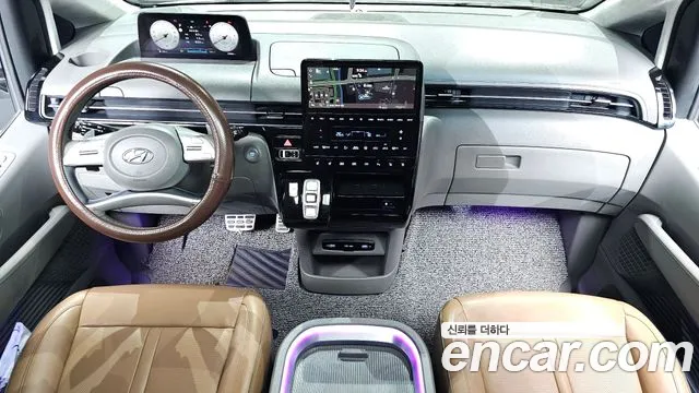 Hyundai Staria 2023 thumb 7