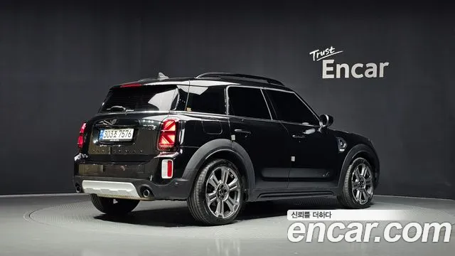 MINI Countryman 2022 thumb 2