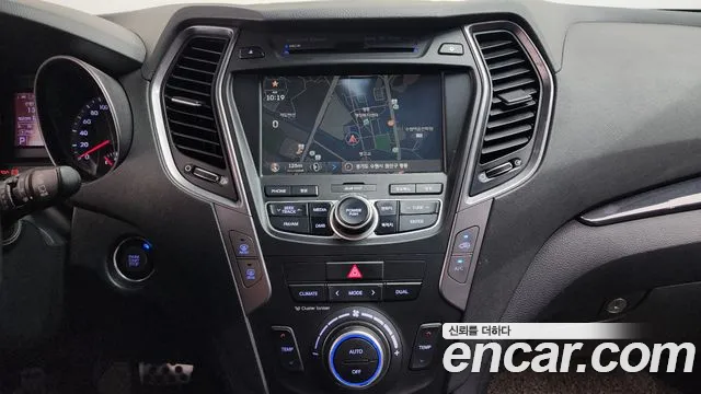 Hyundai Santa Fe 2013 thumb 12