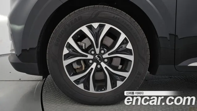 Kia Carnival 2021 thumb 4