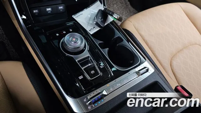Kia Carnival 2021 thumb 8