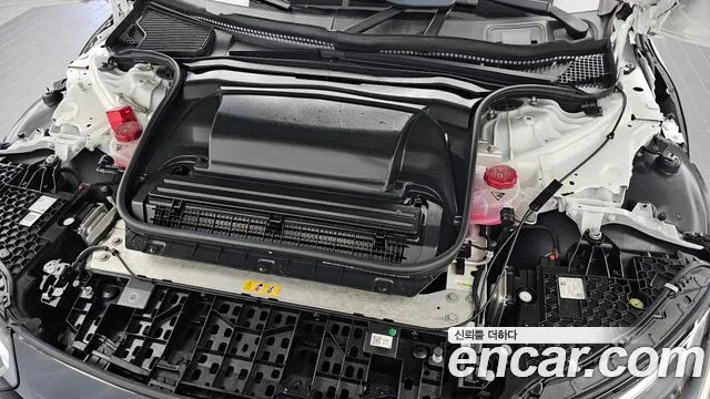 Mercedes-Benz EQE 2023 thumb 6