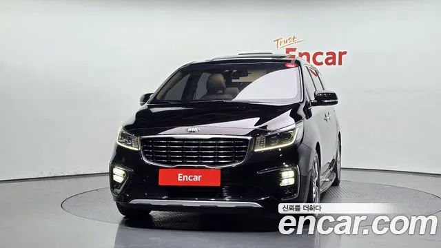 Kia Carnival 2018 thumb 3